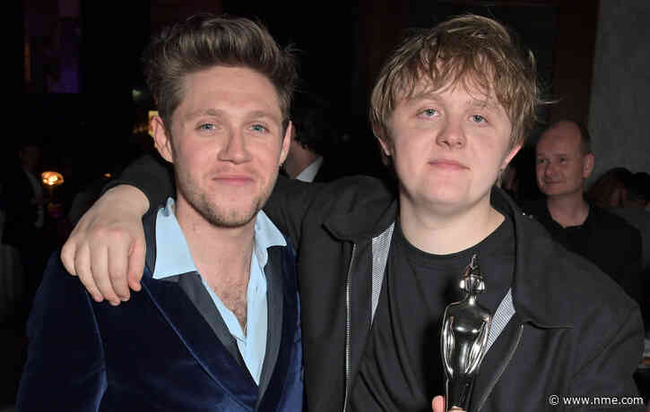 Watch Niall Horan and Lewis Capaldi busk together on the streets of Dublin - NME
