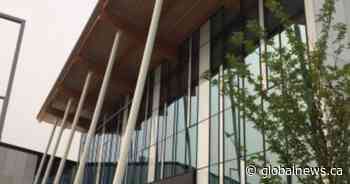 Edmonton-area family concerned over lack of communication during rec centre lockdown - Global News