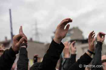 Estremisti di destra fuori dal Columbiabad di Neukölln: chiedono deportazioni di massa - il Mitte