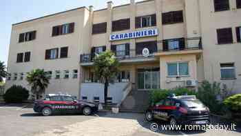 Anguillara, depredavano le auto dei turisti in sosta: arrestati due ladri