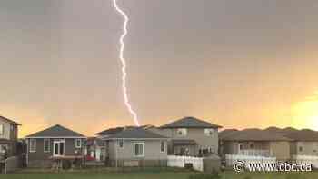 Why thunderstorms seem to 'split' around cities