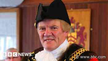 Former mayor and Gloucester Goes Retro founder dies - BBC