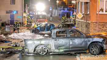 Geisterfahrer in Einbahnstraße: Explosion nach Autounfall verletzt neun Menschen