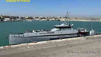 Il Pattugliatore P04 'Osum' della Guardia di Finanza fa tappa a Bari: sosta nel porto prima di ripartire in Sicilia - BariToday