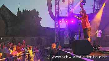 Klostersommer Calw: Energiegeladene Stimmung bei "LaBrassBanda"
