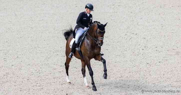 Dressur-WM: Deutsche Equipe nach drei Paaren auf Platz zwei