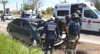 Automovilista impacta parada de camión al norte de Hermosillo - Proyecto Puente