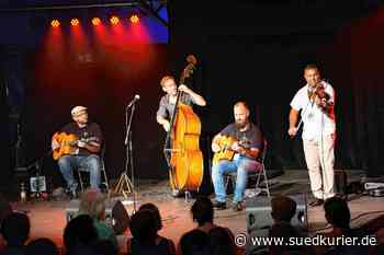 Friedrichshafen: Tempo, Temperament und Tradition – so war der Auftritt des Simon-Ort-Trios mit Wattie Rosenberg - SÜDKURIER Online
