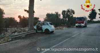 Auto fuori strada all'alba tra Ostuni e Fasano: conducente intrappolato fra le lamiere, è grave - La Gazzetta del Mezzogiorno