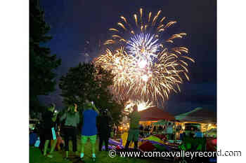 VIDEO: Quality Foods Festival of Lights fireworks in Comox - Comox Valley Record