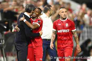 Mark van Bommel genoot langs de zijlijn: &quot;De jongens en het publiek bleven maar gaan, dat werkte aanstekelijk&quot;