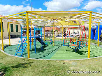 Parquinho infantil é reformado no Centro de Picos - cidadeverde.com