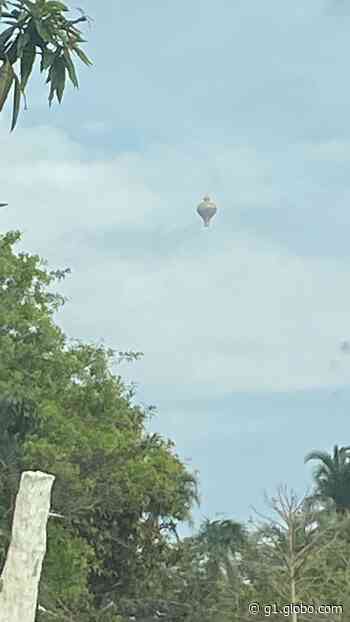 Bandeira de balão cai sobre fiação elétrica em Várzea Paulista - Globo