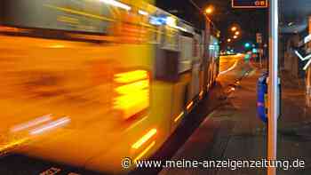 Bus mit eingeschaltetem Warnblinker: Wann ist das Überholen erlaubt?