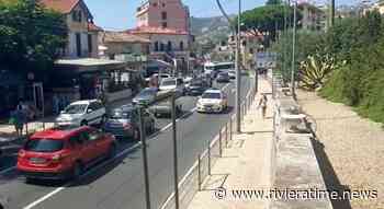 Traffico nel caos alla Foce di Sanremo. Un bus guasto all'origine del blocco alla viabilità - Riviera Time