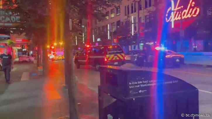 Multiple people in hospital, suspect shot after machete attack on Vancouver's Granville Street