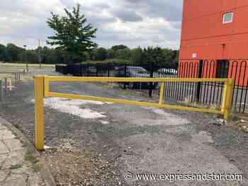 Barrier at Sandwell community centre causing problems - Express & Star