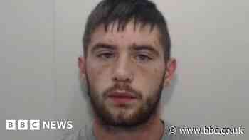 Oldham man jailed for manslaughter over punch killing - BBC