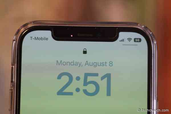 Apple adds the battery percentage icon back in the latest iOS beta