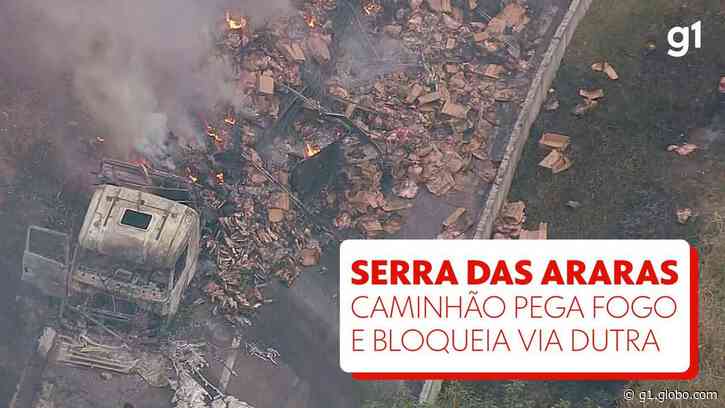 Trânsito na pista de descida da Serra das Araras, na Via Dutra, em Piraí, é liberado após carreta com carne pegar fogo - Globo