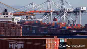 How President Biden's Ocean Reform Act could impact shipping and inflation - CNBC