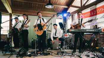 „3 Brothers &amp; 2 Others“ spielen Platzkonzert am 12. August