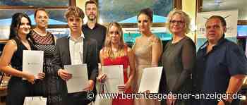 Freisprechungsfeier der Friseurinnung in Traunstein: 27 Friseure erhalten Gesellenbriefe – »Gut ausgebildete Fachkräfte werden benötigt« - Berchtesgadener Anzeiger