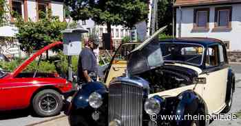 „Very british“ sind die Kult-Oldtimer beim Treffen in Erfenbach - Kaiserslautern - Rheinpfalz.de