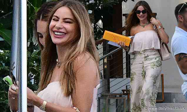 Sofia Vergara looks stunning as she soaks in the South Florida sunshine while with family in Miami - Daily Mail