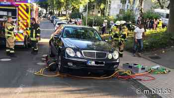 Haan: Kind (3) löst Handbremse, Mann (50) von rollendem Auto getötet - BILD