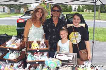 Innisfil Farmer's market move an early success (8 photos) - BradfordToday