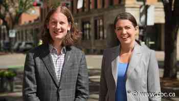 Cabinet minister Nate Glubish switches leadership loyalties from Travis Toews to Danielle Smith