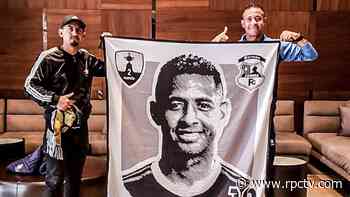 EMOTIVO. Gabriel Torres recibe homenaje por fanáticos del Zamora FC - RPCTV