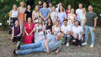 16 Physiotherapeutinnen und Therapeuten der Sanitär-Physiotherapieschule Bad Mergentheim feiern Abschluss - Main-Post