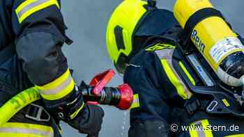 Aichach-Friedberg: Feuer in Kunststofffabrik in Pöttmes: Drei Verletzte - STERN.de