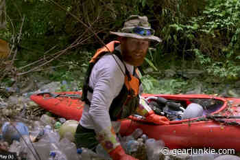 Watch Kayaker Wade Through River of Trash in Sydney, Australia - GearJunkie