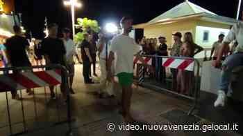 Ordinanza anti violenza a Jesolo, ecco la chiusura della spiaggia - video.nuovavenezia.gelocal.it