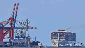 Reger Schiffsverkehr an den Kaianlagen am tiefen Jadefahrwasser: Kohle und Container - Nordwest-Zeitung