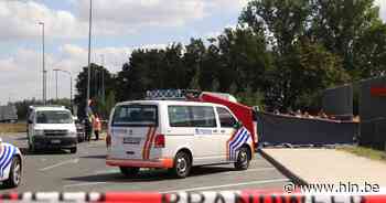 Chauffeur dood aangetroffen op snelwegparking langs E17 in Kalken - Het Laatste Nieuws