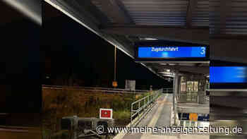 „Endet wohl in einer Katastrophe“: Bahnhofsanzeige geht im Netz viral