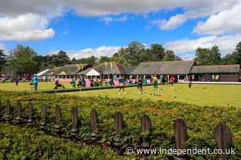 Commonwealth Games bowls brings colour and song to Royal Leamington Spa - The Independent