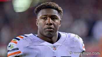 Smith requests trade, says Bears don't value him