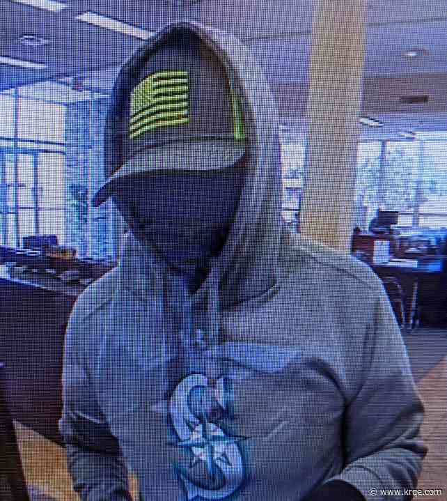 FBI looking for 'bundled-up bandit' accused of robbing a bank