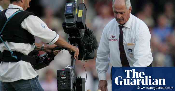 ‘A legend’: cricket mourns death of ex-umpire Rudi Koertzen in car crash