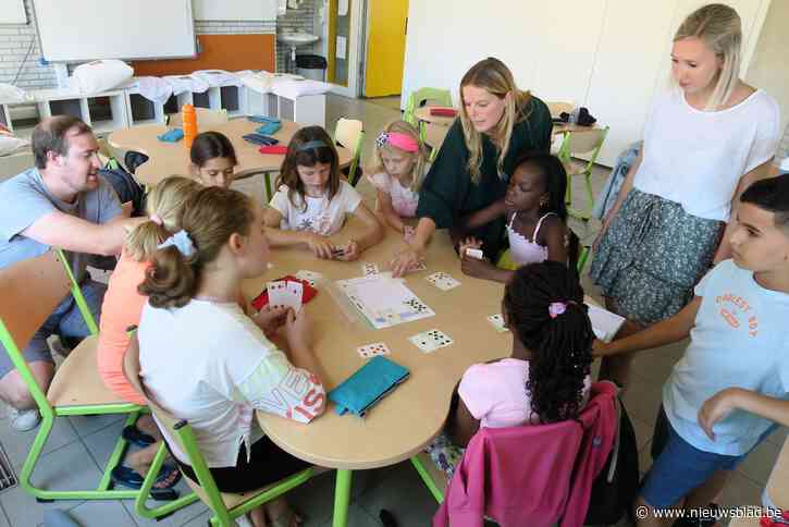 Zomerschool trekt Oekraïense kinderen mee in taal- en rekenbad: “Zeventig leerlingen spelenderwijs voorbereiden op frisse start in september”