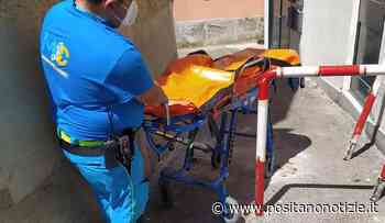 Anziana si sente male a Vico Equense, paletti impediscono passaggio della barella. Necessari i vigili... - Positano Notizie