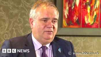 JetBlue airline boss over-hiring to beat staff exodus