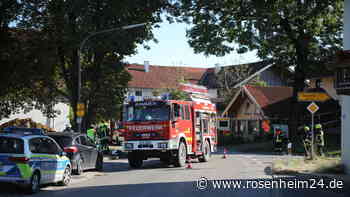 Unfall bei Traunreut: Seat kracht in Motorrad – Biker offenbar verletzt