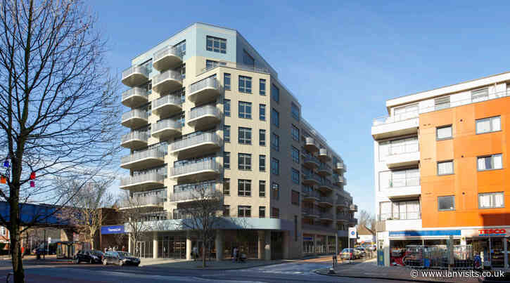 Plans to demolish Wimbledon Chase station entrance for new flats