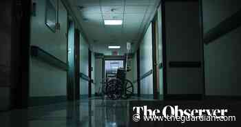 The Night Interns by Austin Duffy review – horror and humour on the hospital frontline - The Guardian